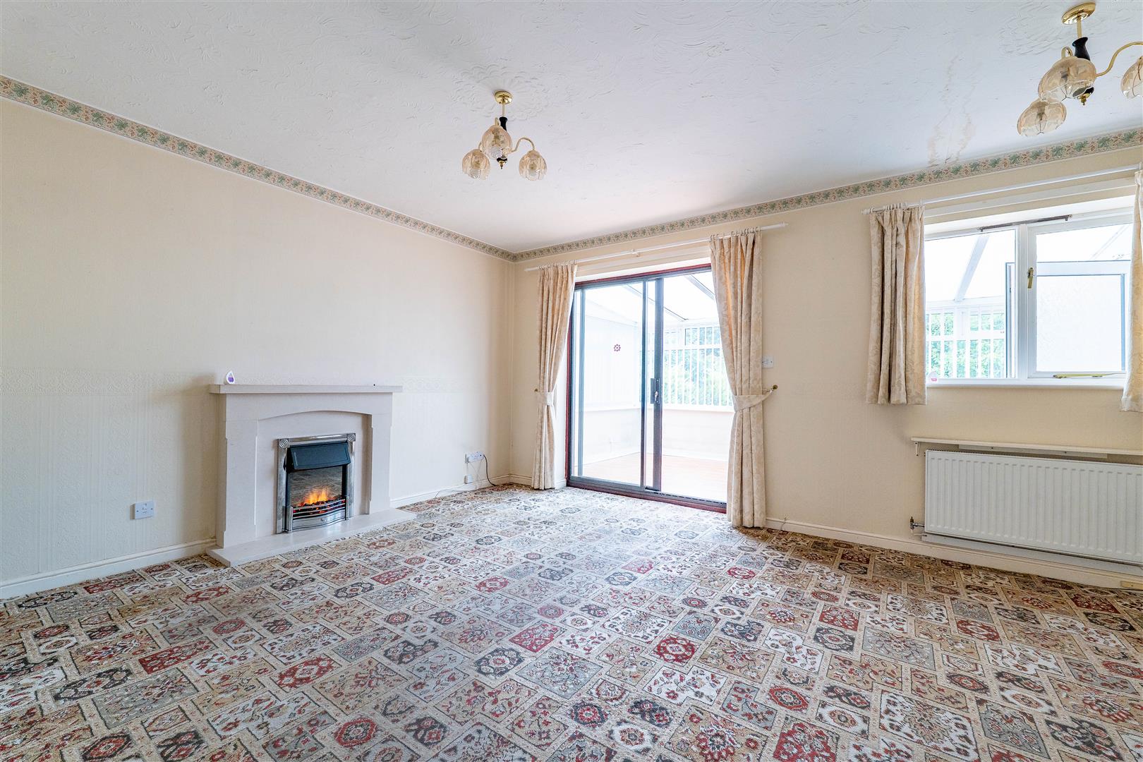 3 bed property in Langstone Close, Bolton